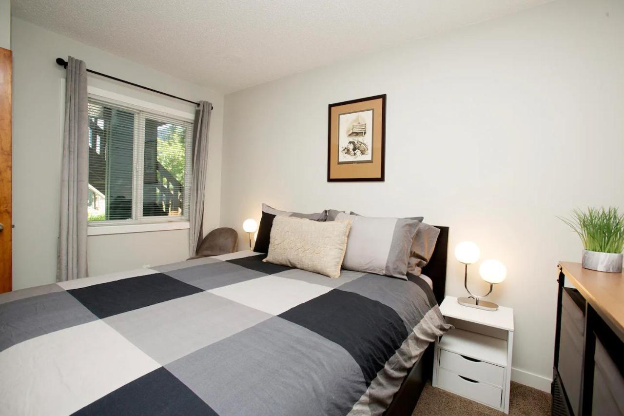 Gondola Haus - Free Parking Apartment Whistler Exterior photo